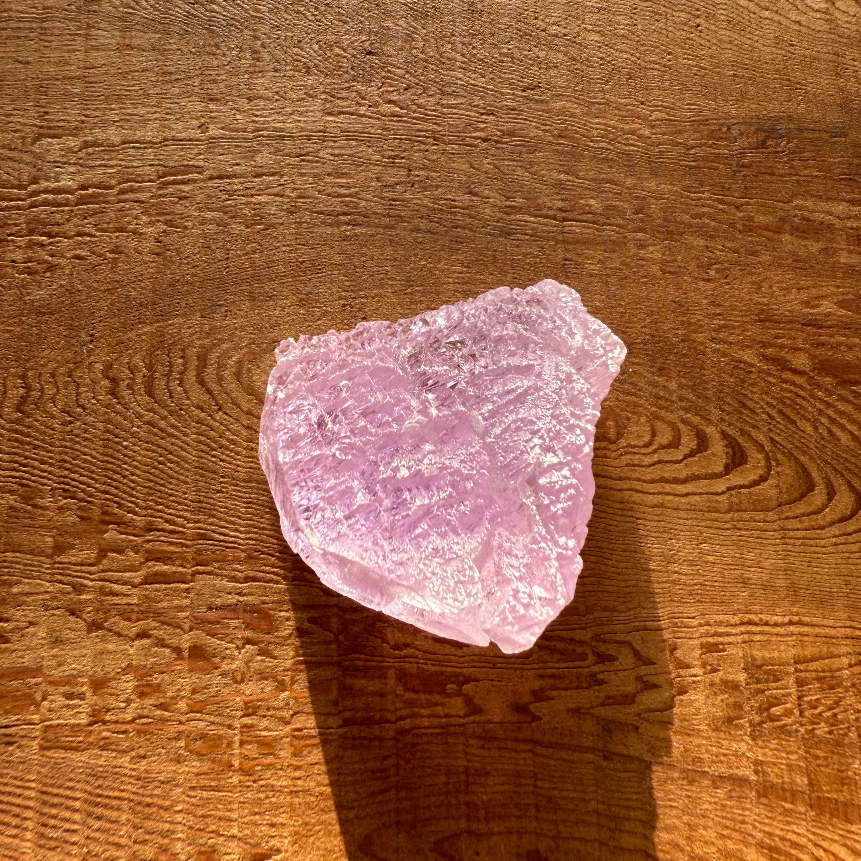 Kunzite rough stone_KZL01