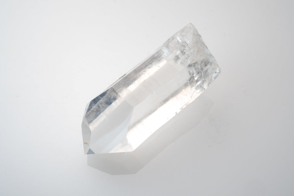Clear Point Quartz Crystal_LC409_Channeling