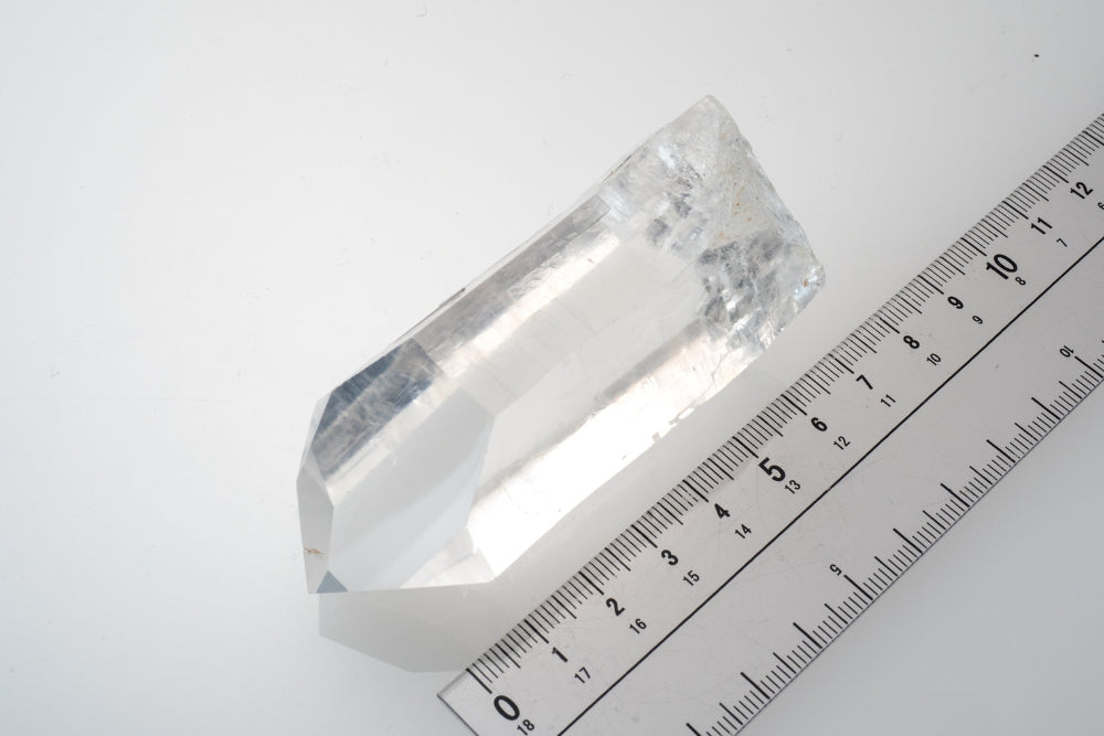 Clear Point Quartz Crystal_LC409_Channeling