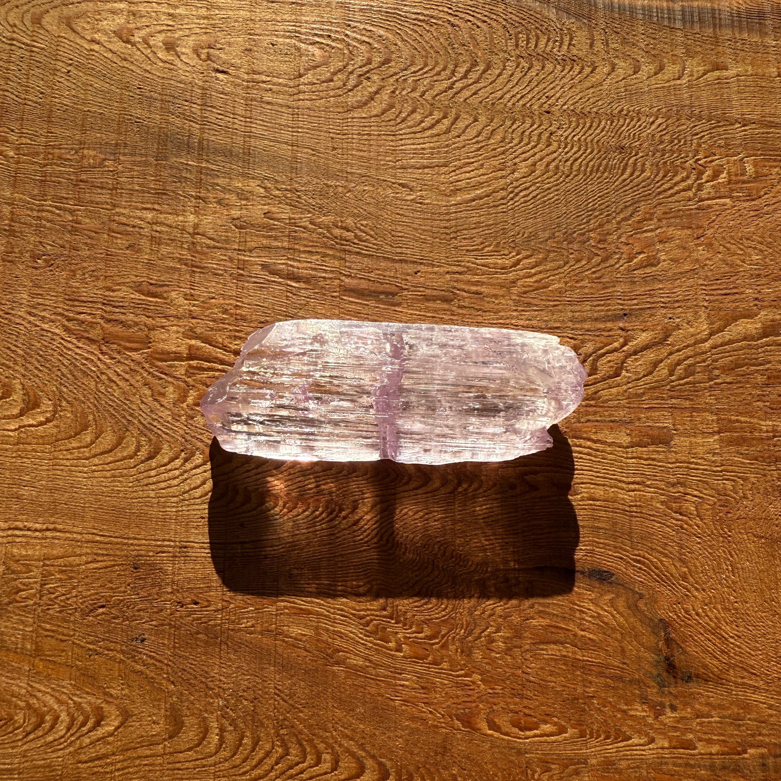 Kunzite rough stone _KZL02