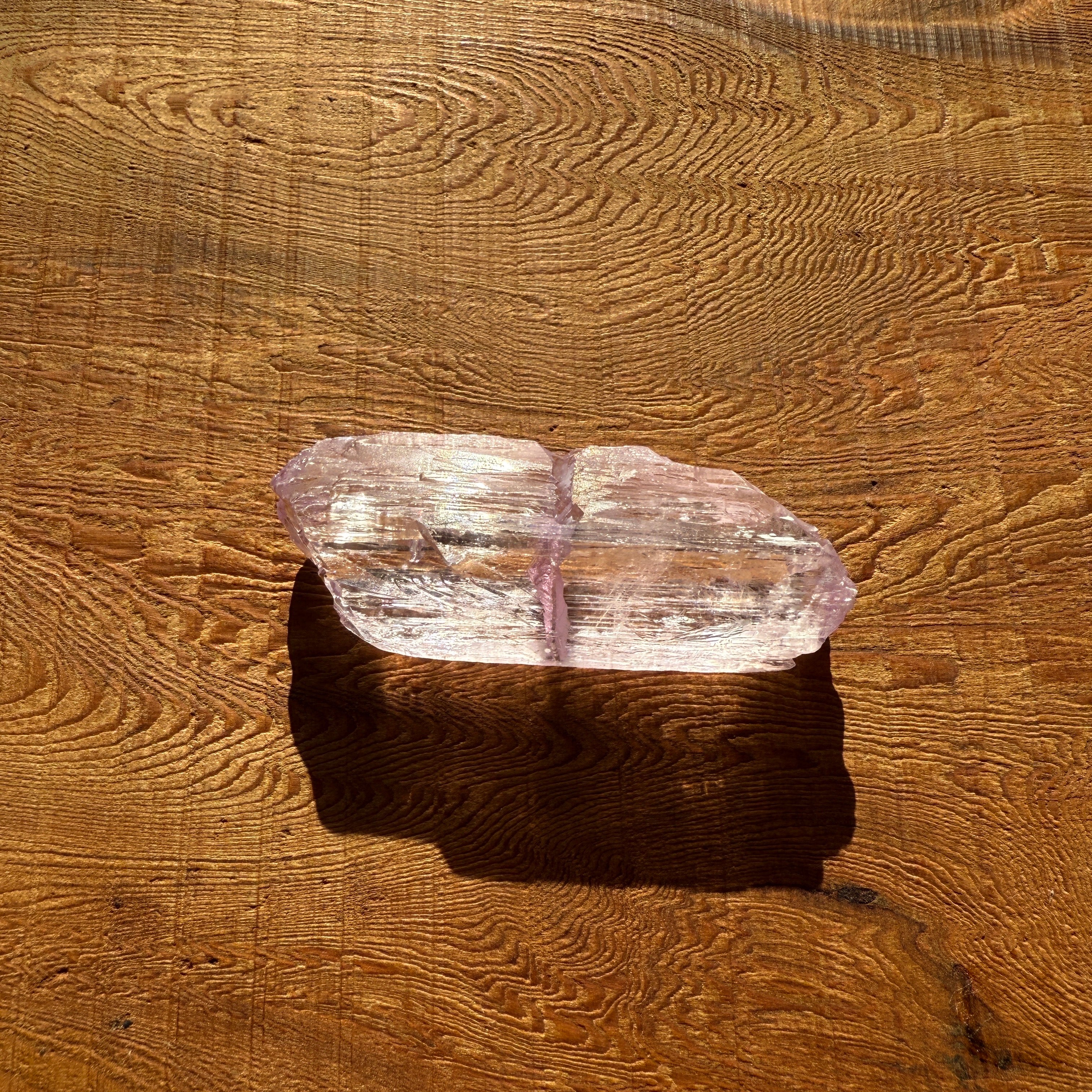 Kunzite rough stone _KZL02
