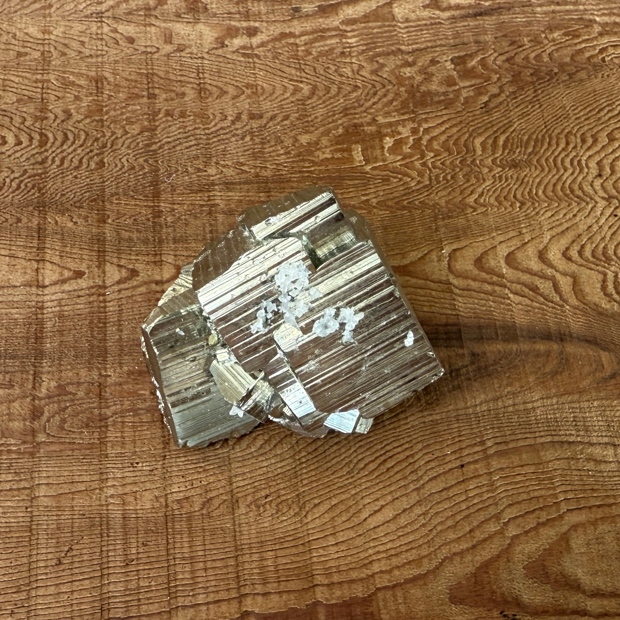 パイライト 黄鉄鉱 原石 002